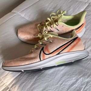 Nike Zoom Pegasus 36 Women’s Sneakers